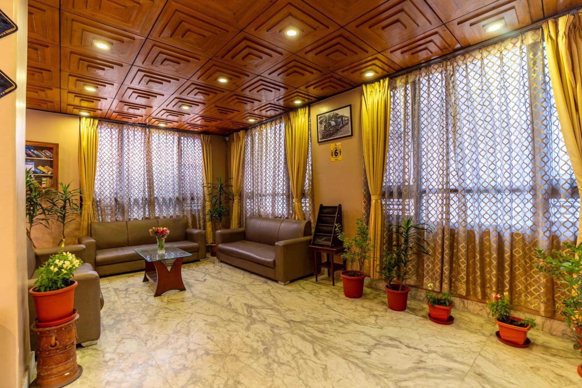 Muscatel Fairmont - 100 Mts From Mall Road Νταρτζίλινγκ Εξωτερικό φωτογραφία